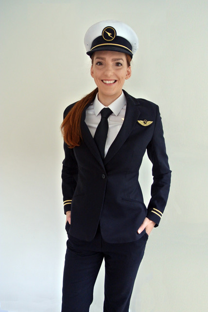 Sheree Venter - First Officer - QantasLink